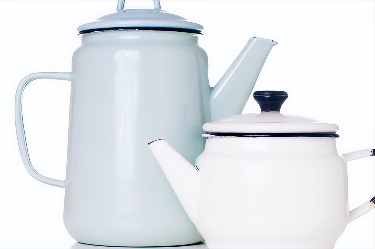 When boiling water in an electric kettle, you must avoid these 3