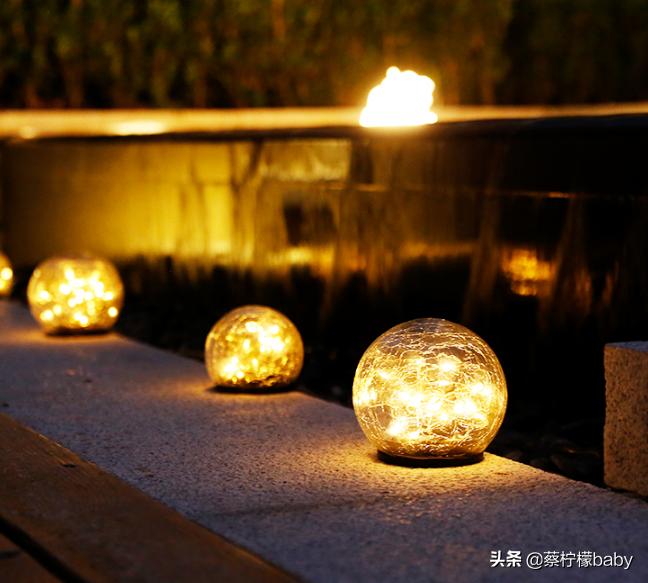 There are various styles of solar garden lights, which one do you like