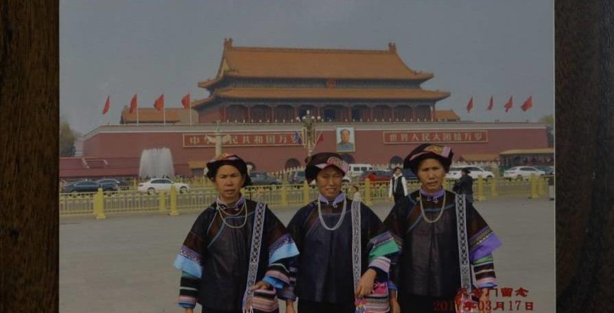 Photographers on Tiananmen Square - iMedia