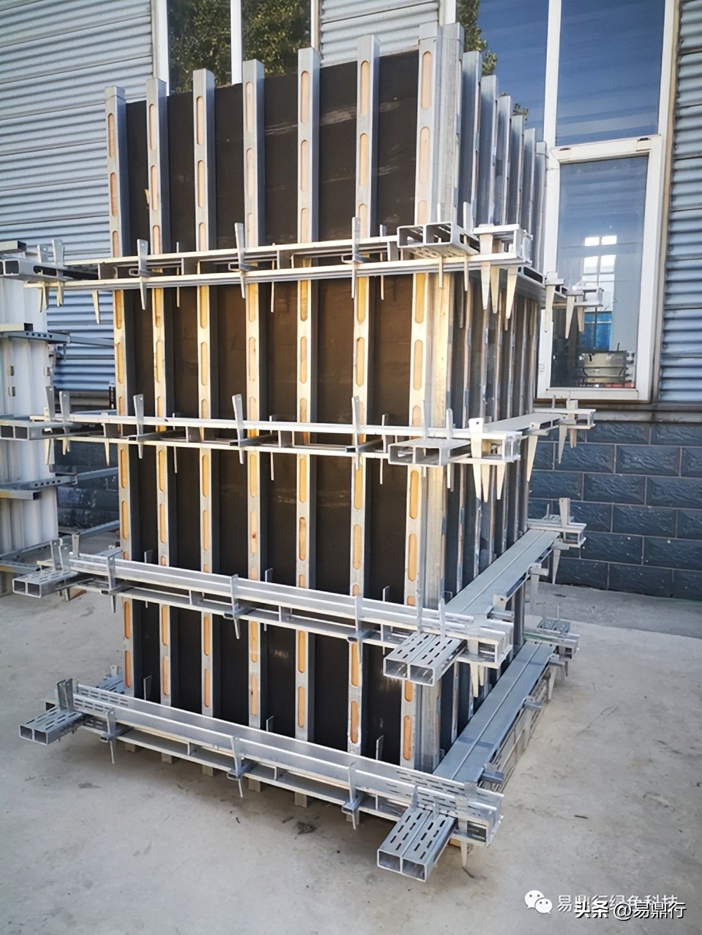 Column formwork reinforcement system, practical and universal, cost ...