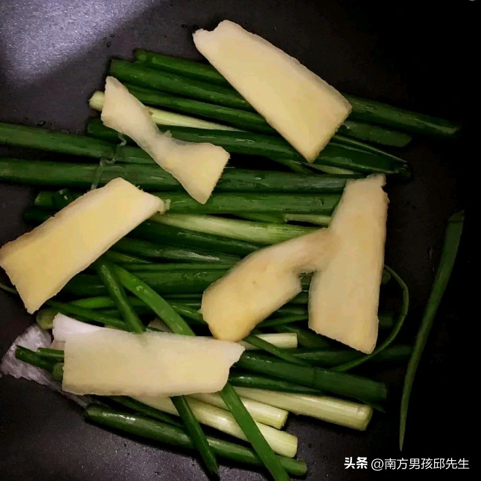 celebrity lazy rice cooker saltbaked chicken, without adding a drop of water, the home