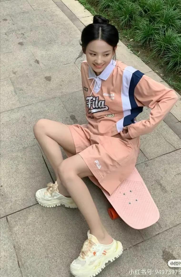 Lu Zhaohua weighs less than 80 catties? Why do female stars think thin ...