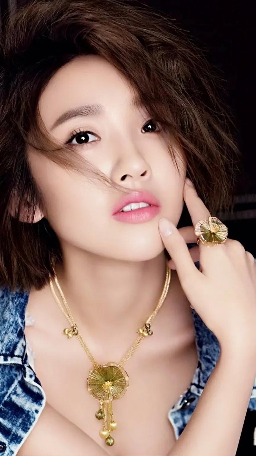 Tang Yixin: Sexy Lips - iNEWS