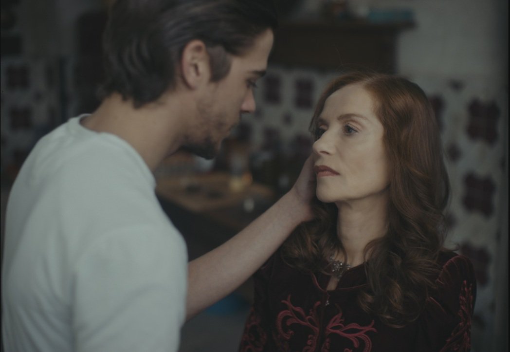The movie queen becomes an extravagant countess, flirts with the pastor ...