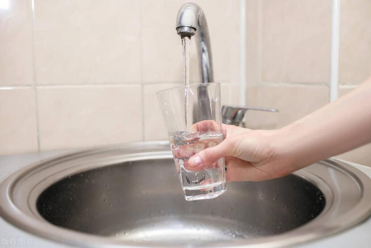 How do stroke patients eat in daily life? iMedia