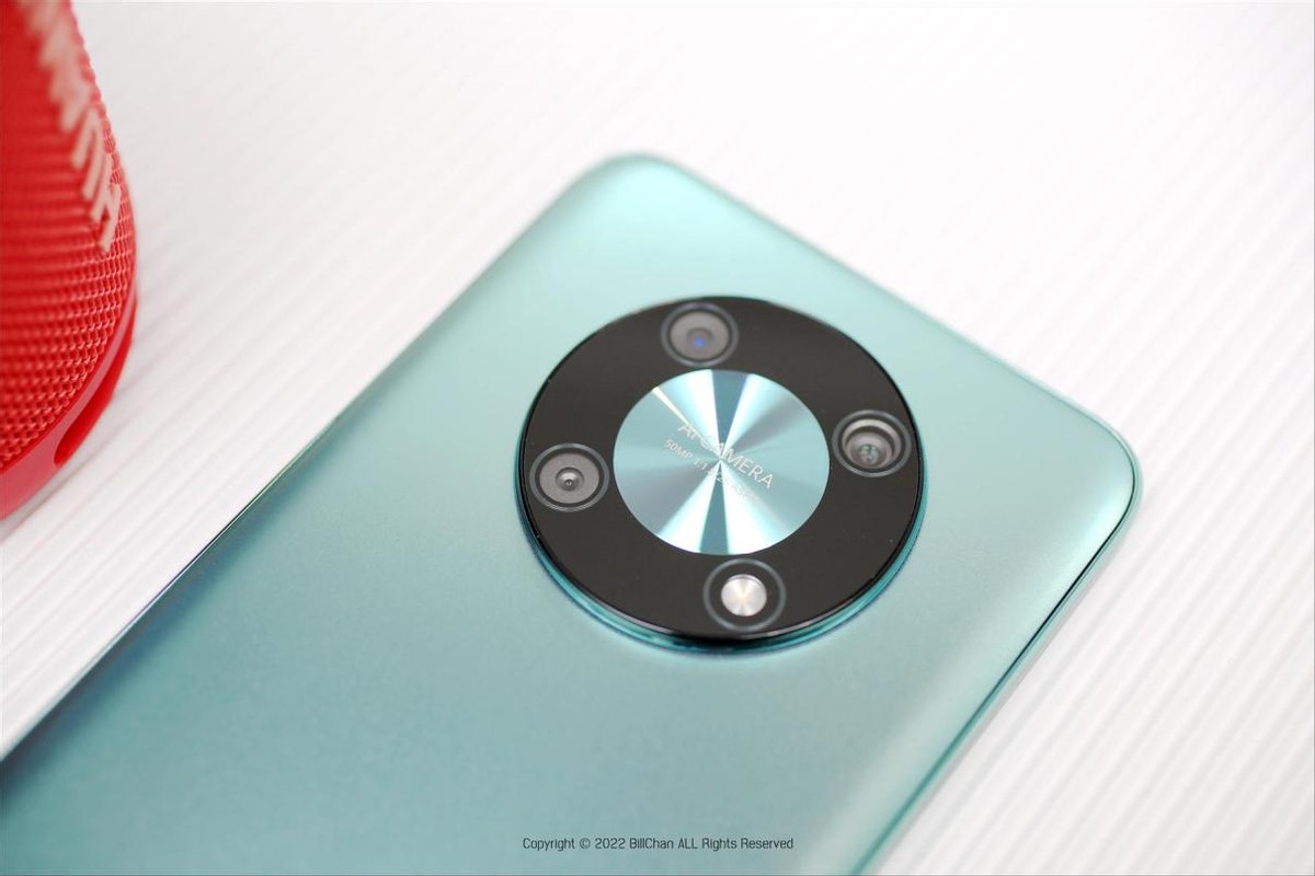Review of the new NZONE 50 Pro: a youthful design with a low profile ...