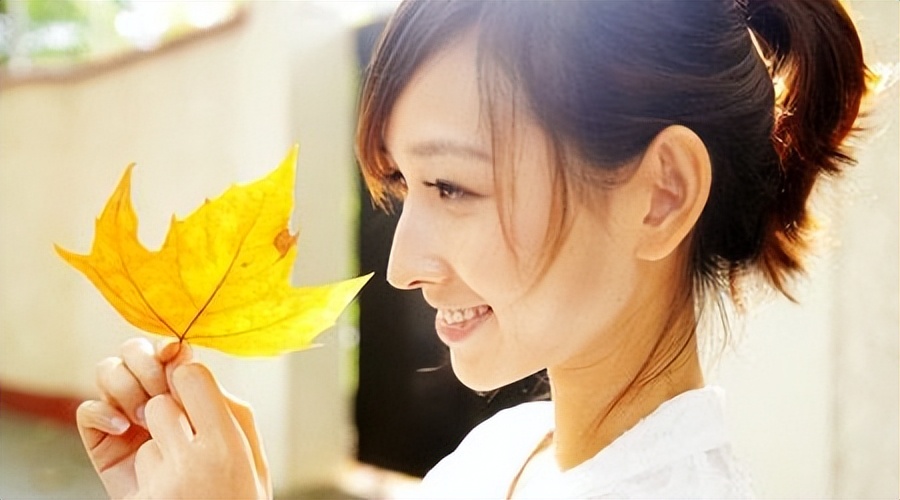 女人要坚强生活的句子简短