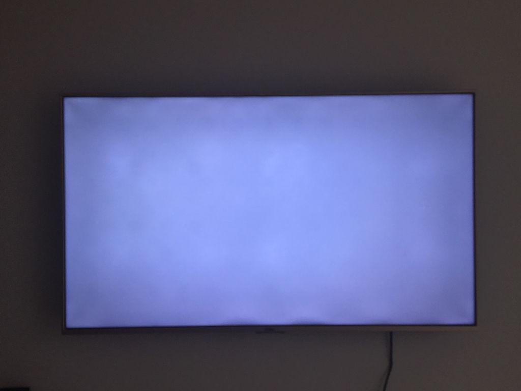 Is the TV light and dark layered enough? Severe whitening and halo on
