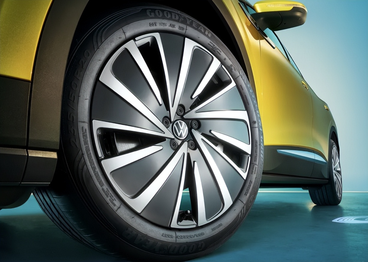 What do Tesla's hubcaps do? Can I take it off? iNEWS