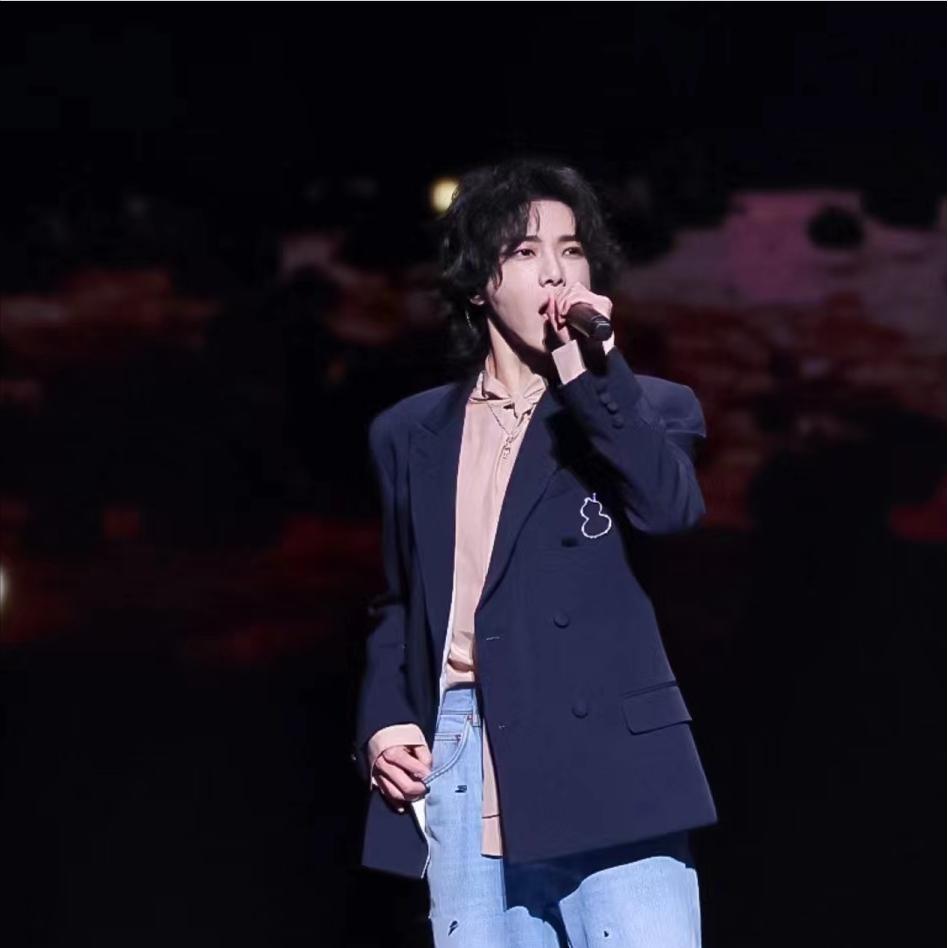 Xu Xiaofeng fake singing at the Bay Area Gala? Hua Chenyu named "God ...