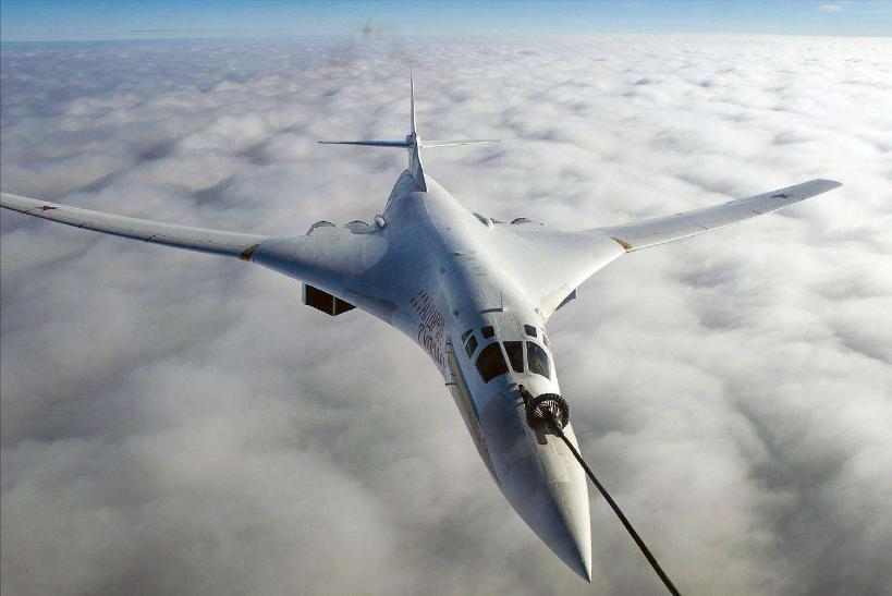 Long-range Strike Ability Upgrade! Russia's "White Swan" Tu-160M ...