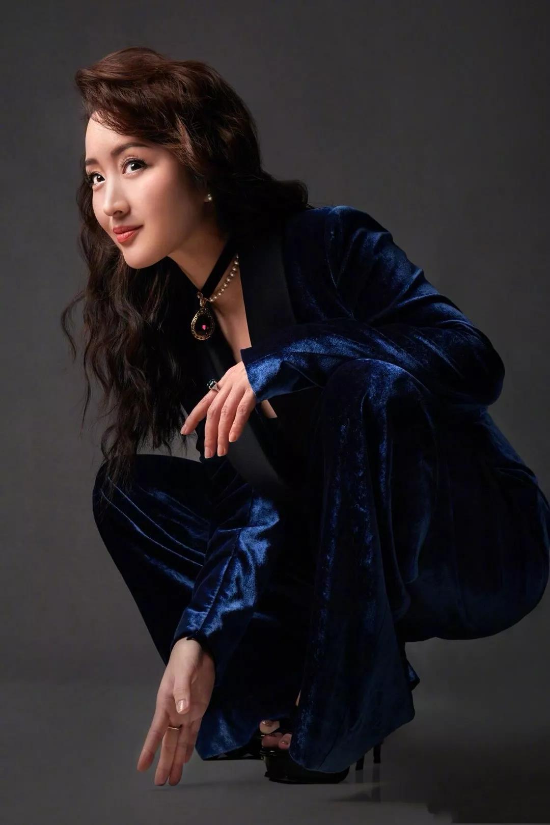 Yang Yuying, a generation of jade girls in the music world, a person