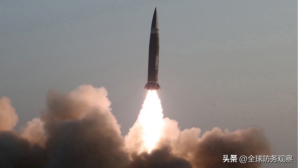 10天5次飛彈試射，半島敢於亮劍，美軍航母不敢挑釁，黯然撤離