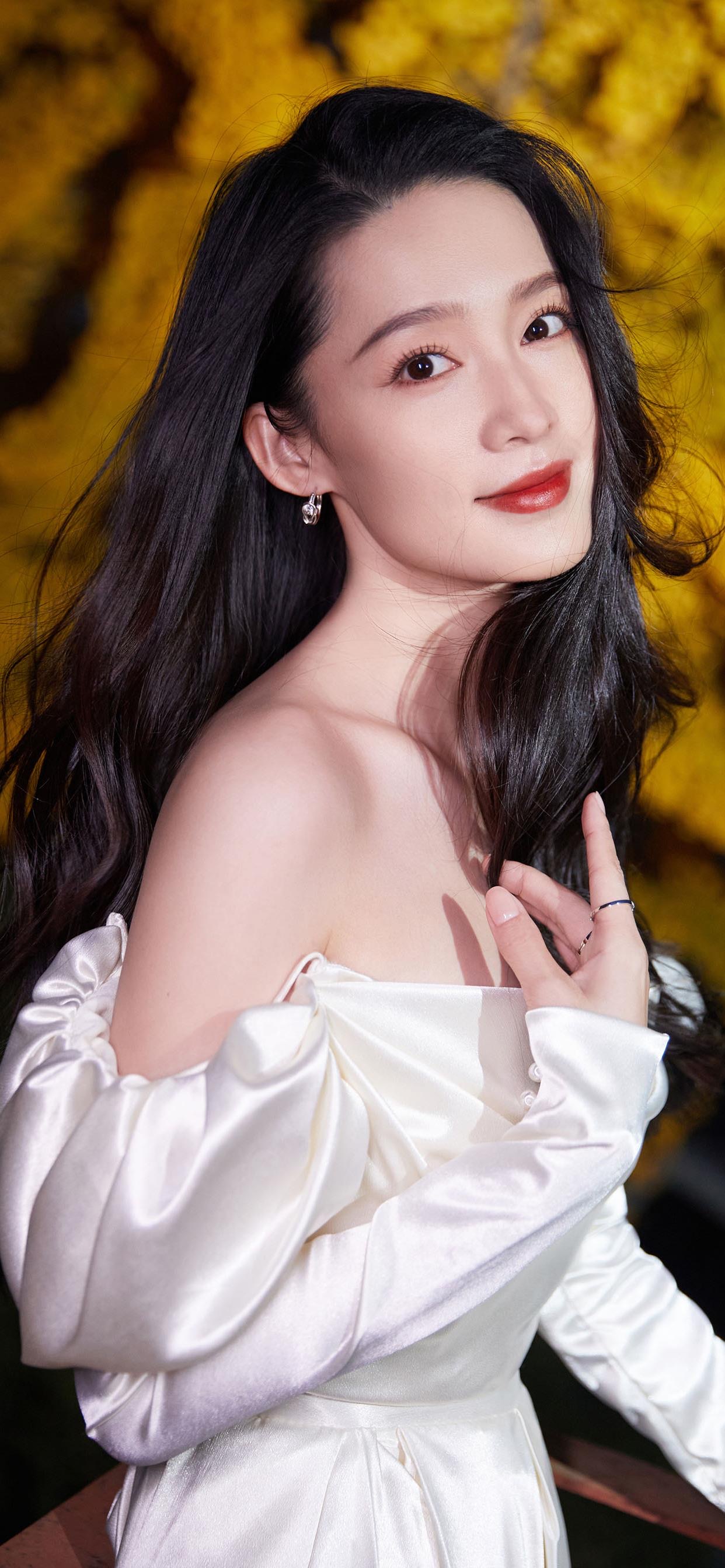 Li Qin wallpaper | star idol wallpaper - iNEWS