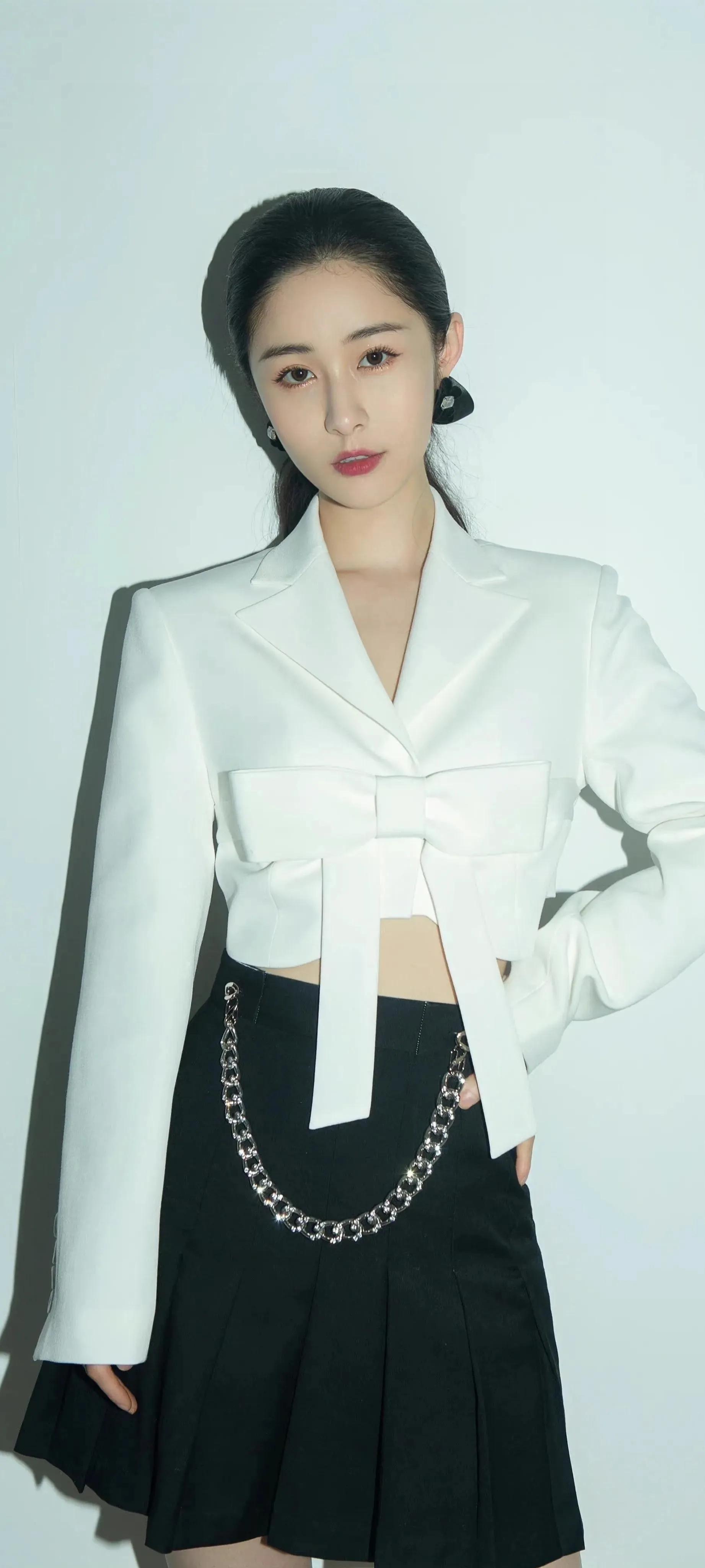 Beauty host Liang Tian - iMedia