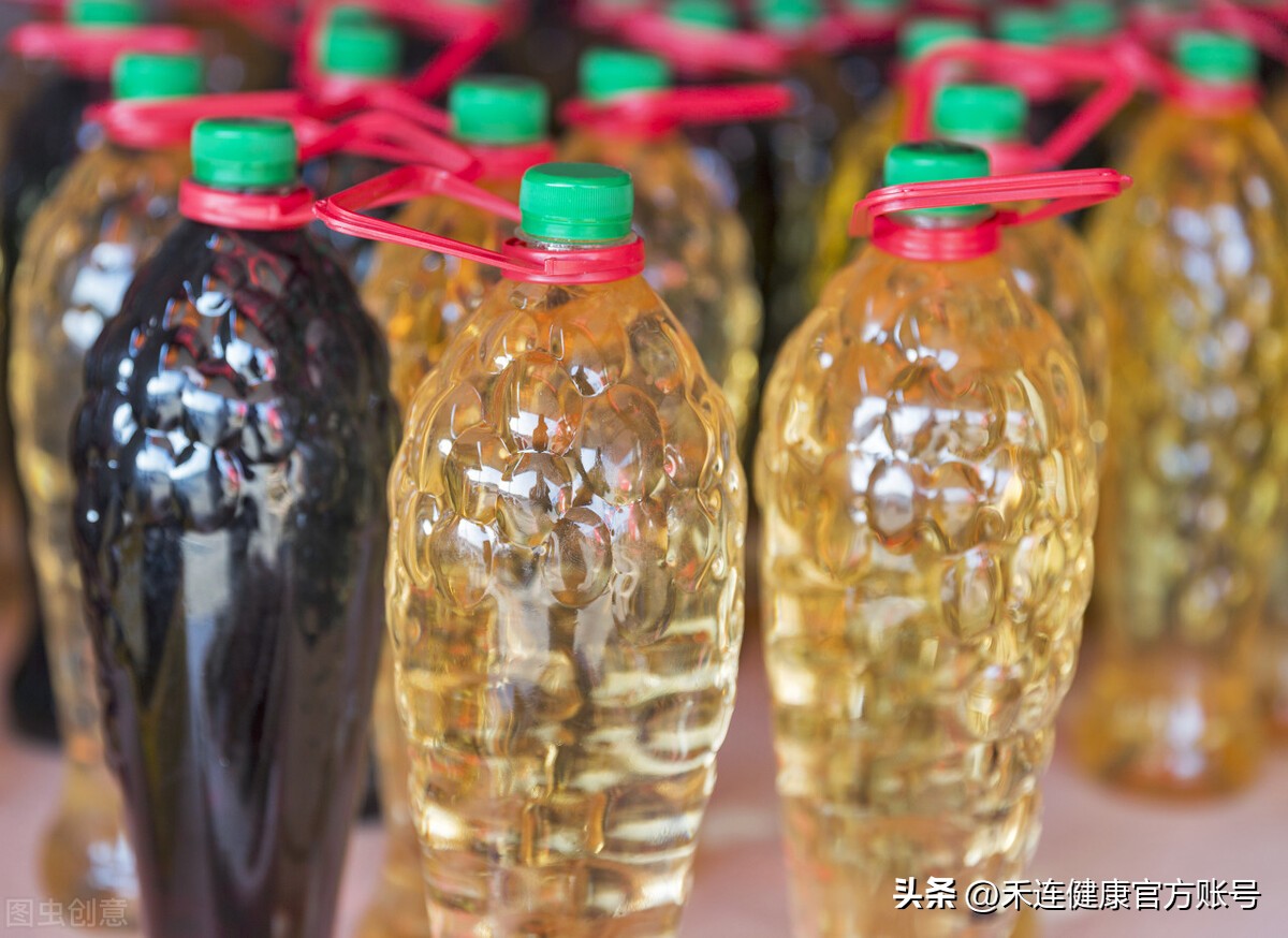 Drinking water from plastic bottles causes cancer and infertility?These