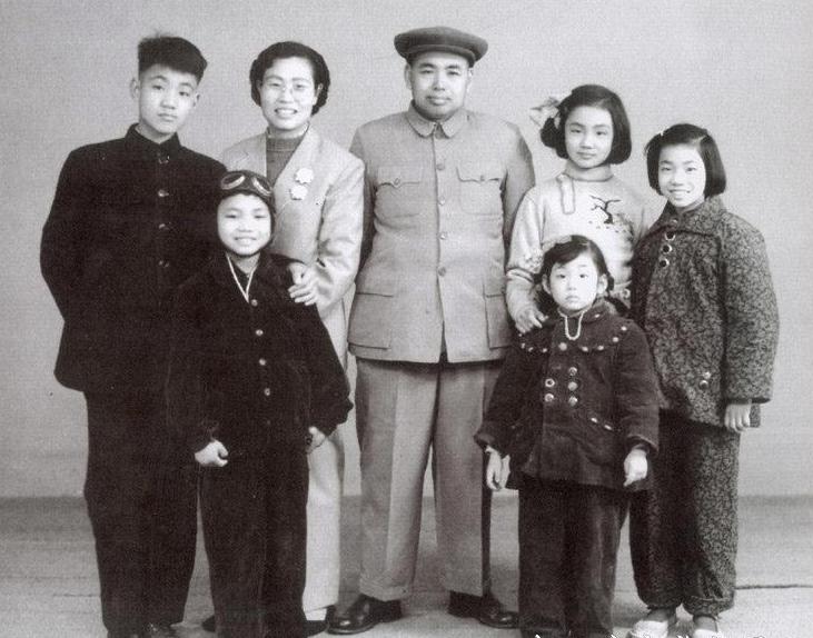 After The Founding Of The People S Republic Of China Xu Shiyou Returned Home To Visit His