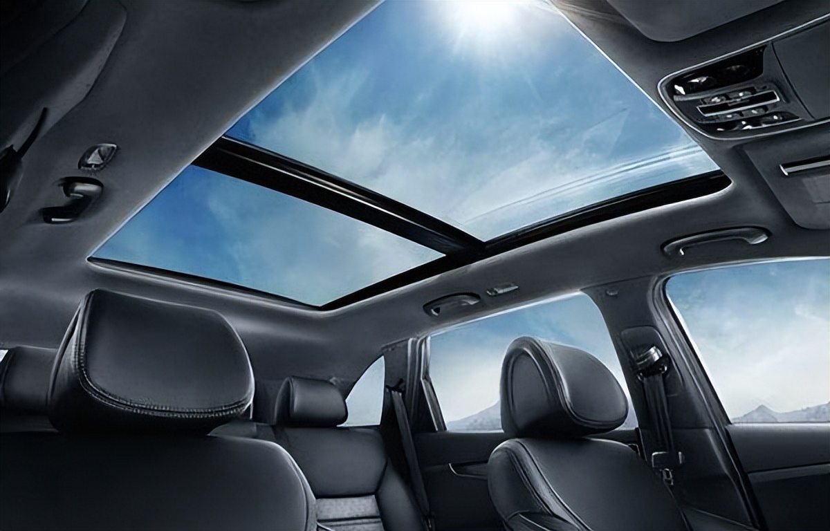 Should you choose a sunroof when buying a car?The advantages and