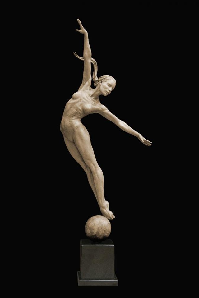 Super-Beautiful Human Body Bronze Sculpture: Poetic Beauty Captured by ...