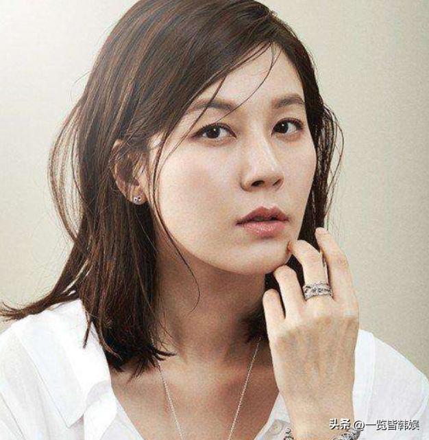 Kim Ha Neul's recent photo looks like a girl's pet lover and Jang Keun ...