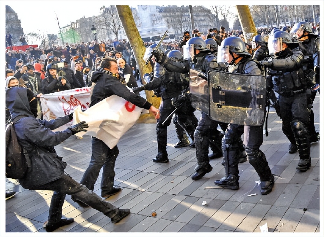 The United States instigated the riots in France, NATO and the European ...