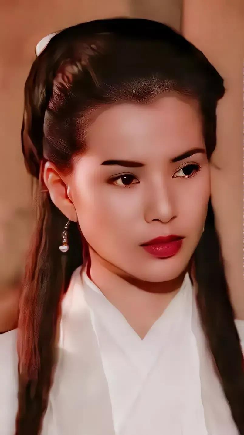The most classic little dragon girl-Li Ruotong - iNEWS