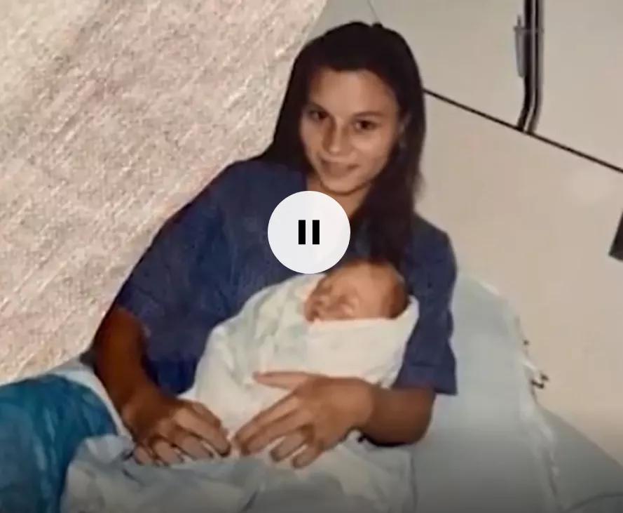 背著26歲殘疾失明的兒子週遊世界，這位43歲單親媽媽感動了上億人