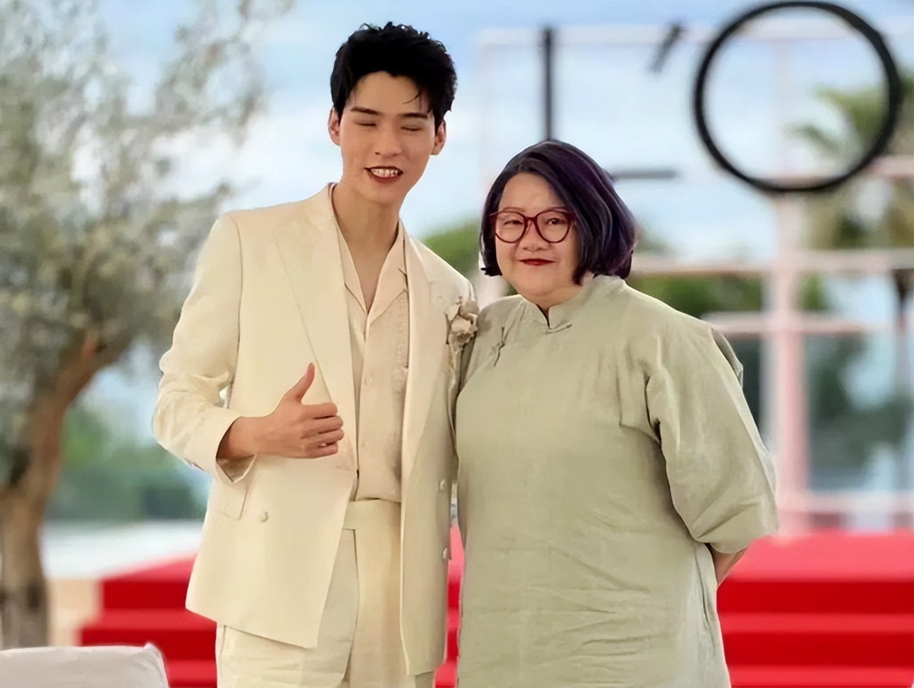 Gong Jun was named by Chen Kaige's exwife Hong Huang! Satire him for