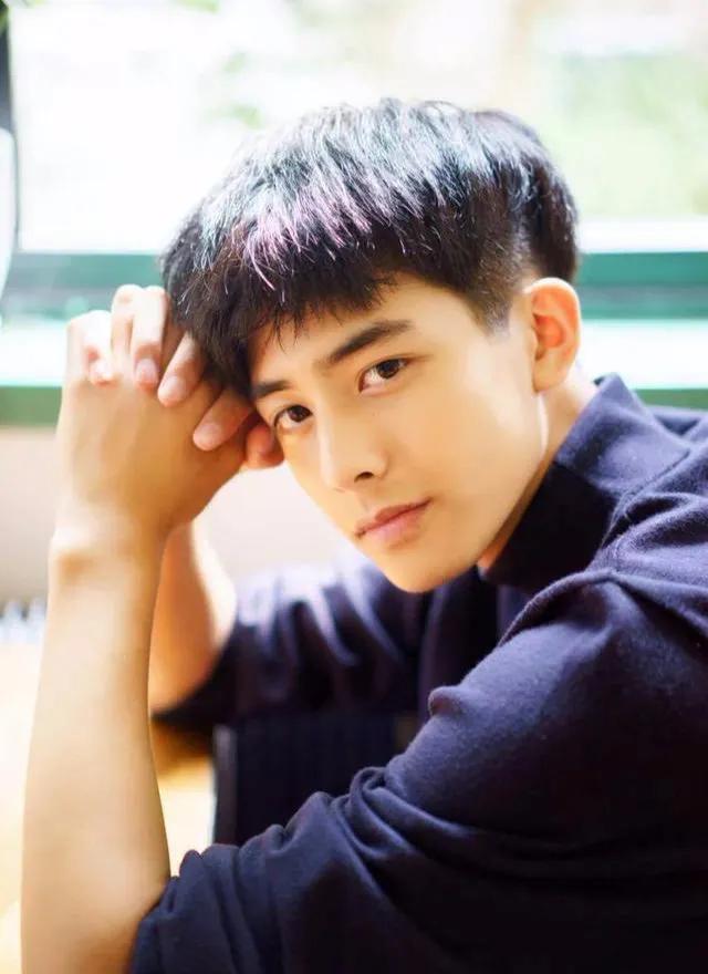 song weilong parents