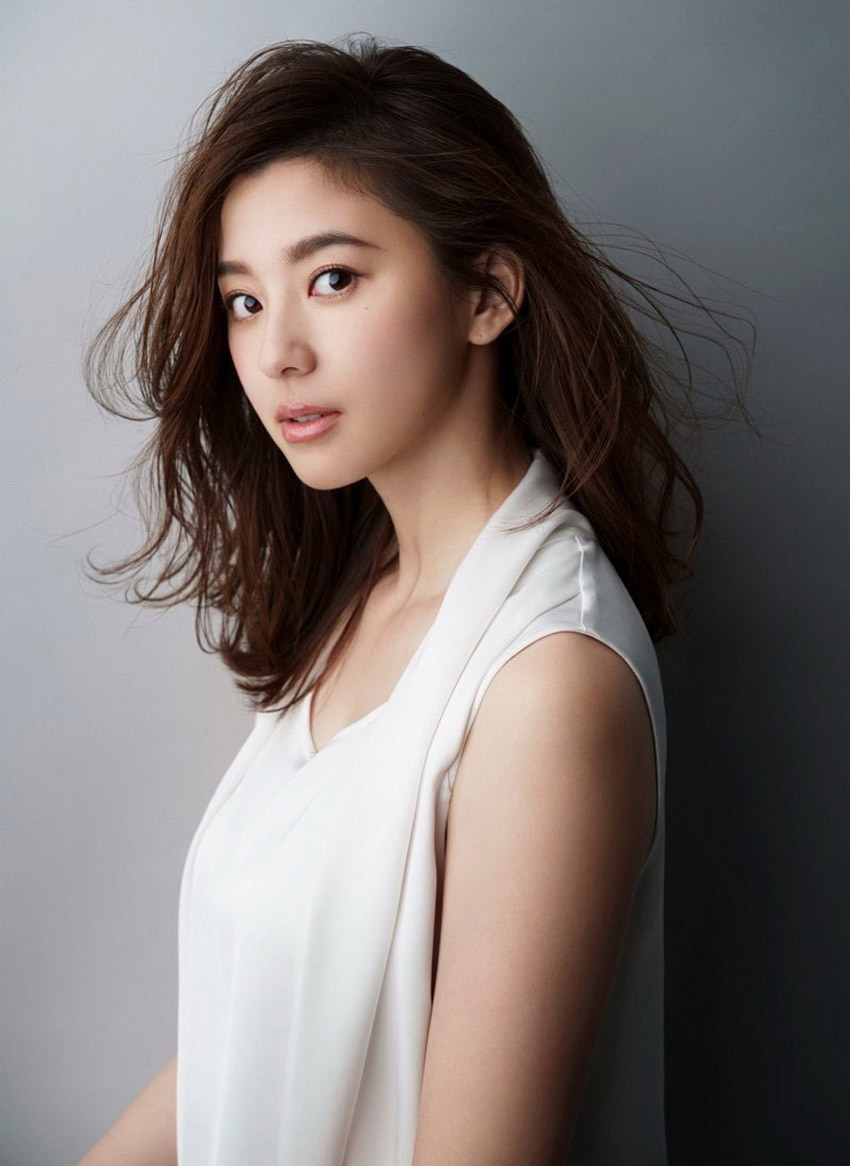 Healthy, sexy and charming Japanese beauty Asahina Aya - iMedia