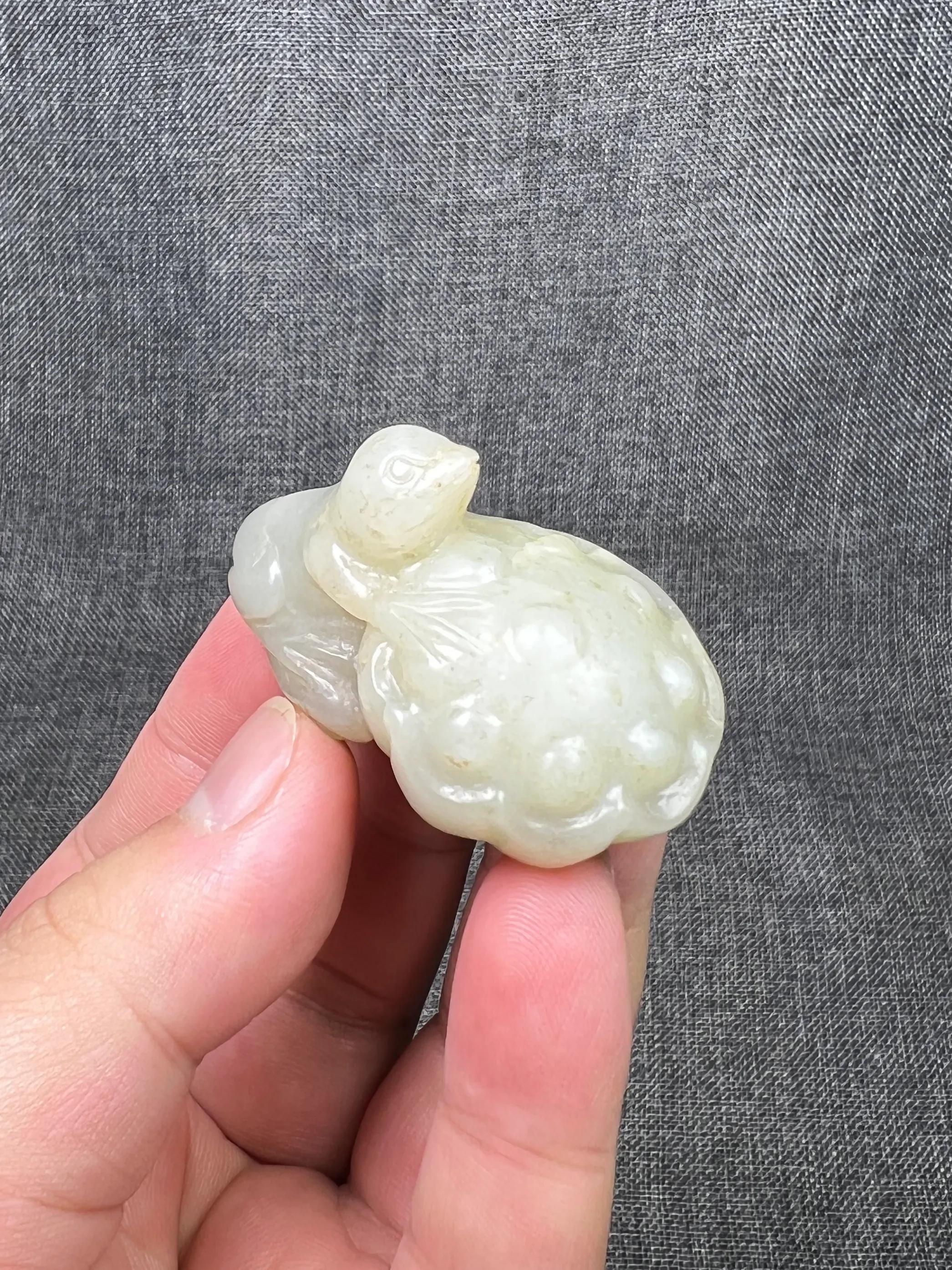 Ming Dynasty Hetian jade frog lotus pod handle - iNEWS