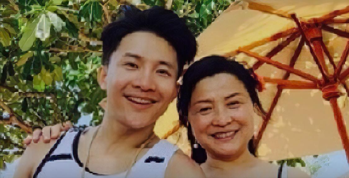 Bian Ce At the age of 26, he became the "most handsome" host of CCTV