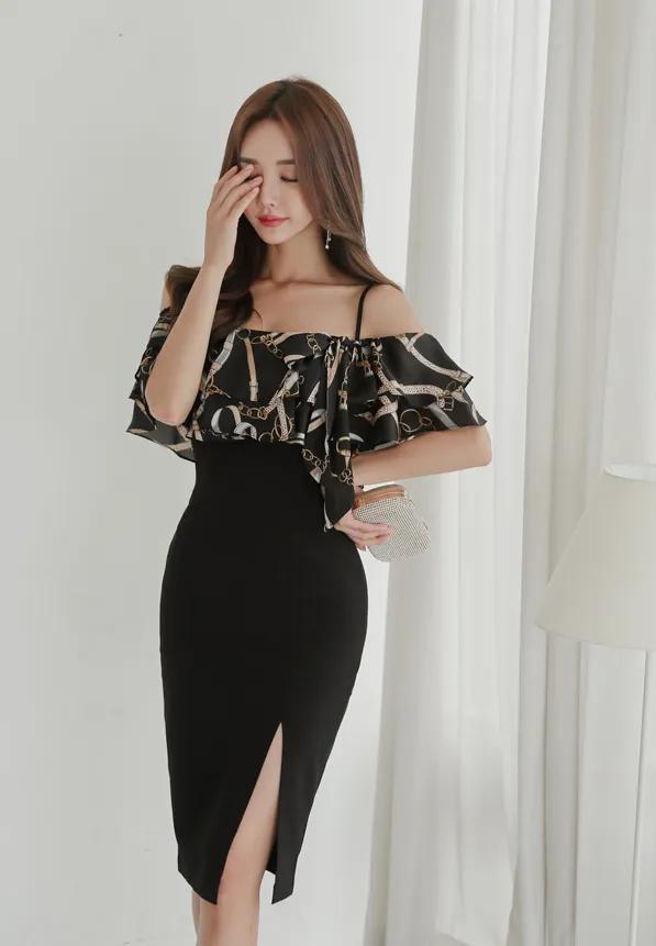 Sun Yunzhu, an off-the-shoulder suspender top with a slit knee-length ...