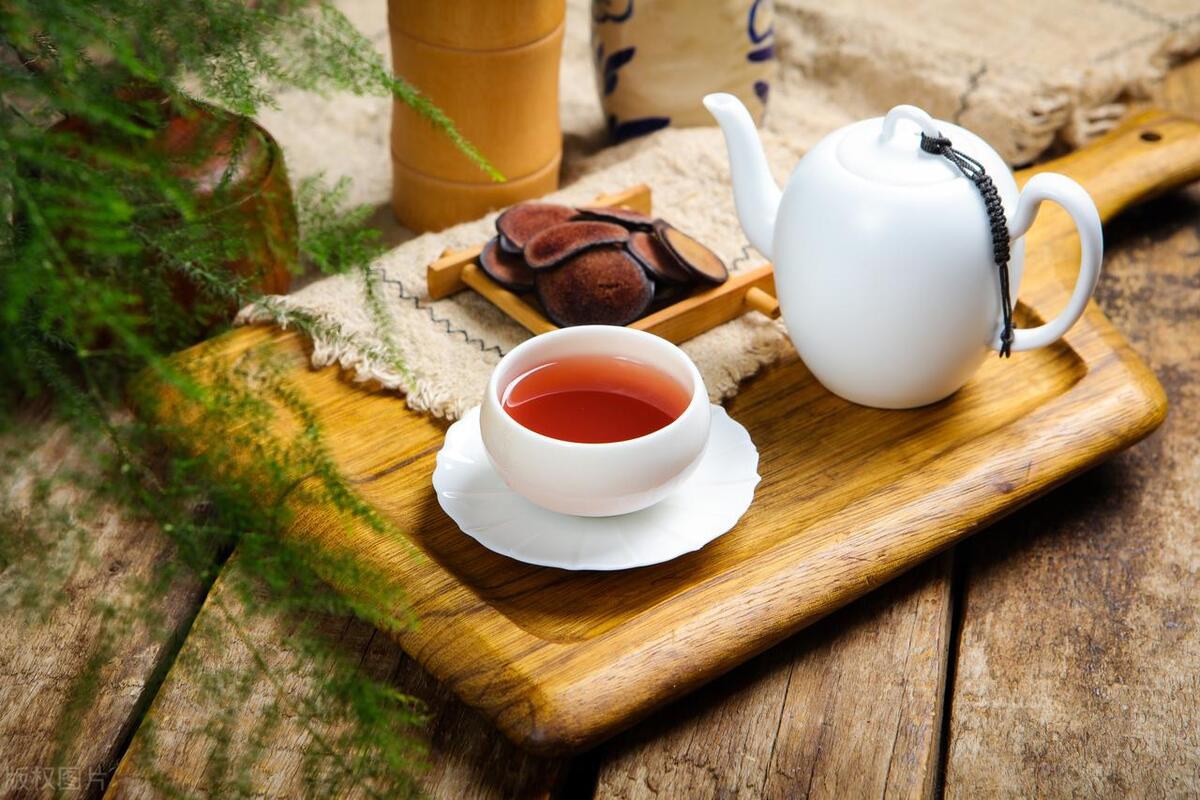 Share a tea recipe lower blood pressure, lower blood fat, lower uric acid, and treat vascular