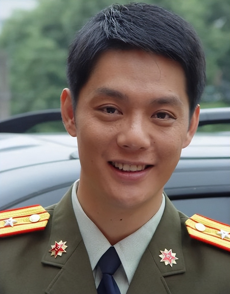 演員傅程鵬:成名後拋妻棄子,淨身出戶娶周麗淇,前妻紅了他糊了 - 資訊咖