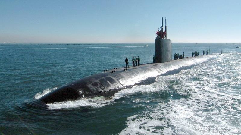 Why do Russian submarines have windows?What can you see in the dark sea