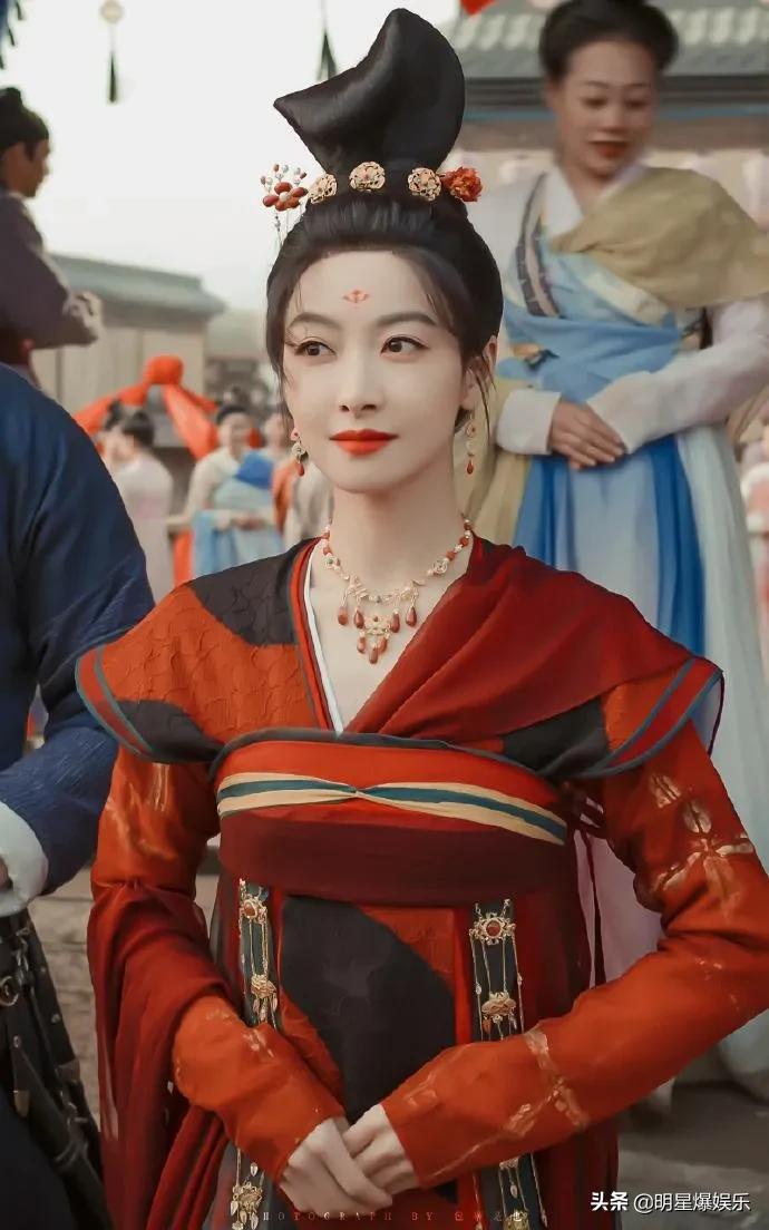 The female protagonists Zhao Lusi, Ju Jingyi, Song Qian, Li Gengxi, and ...