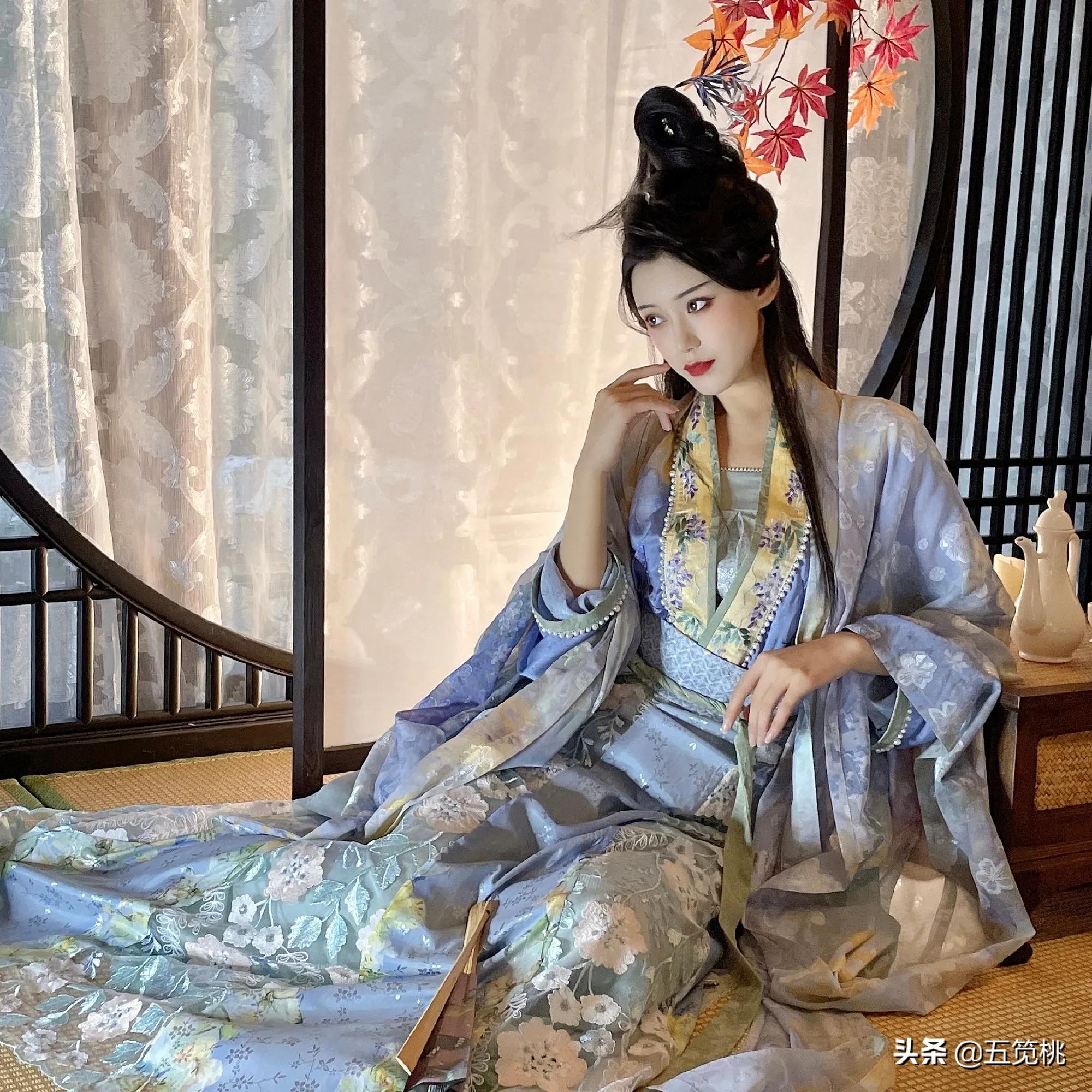 my hanfu favorites — Do you know where/what red or pink eye makeup