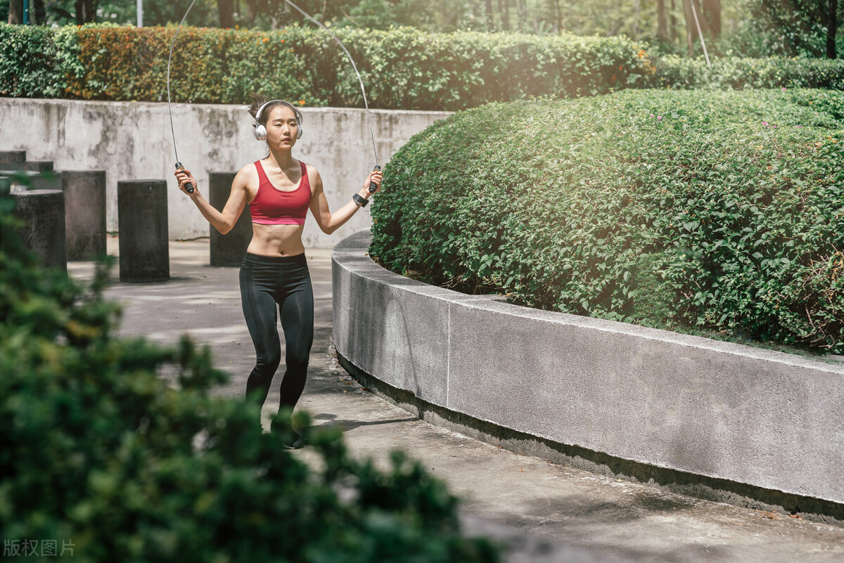 Running is not as good as skipping rope, 1000 skipping ropes a day