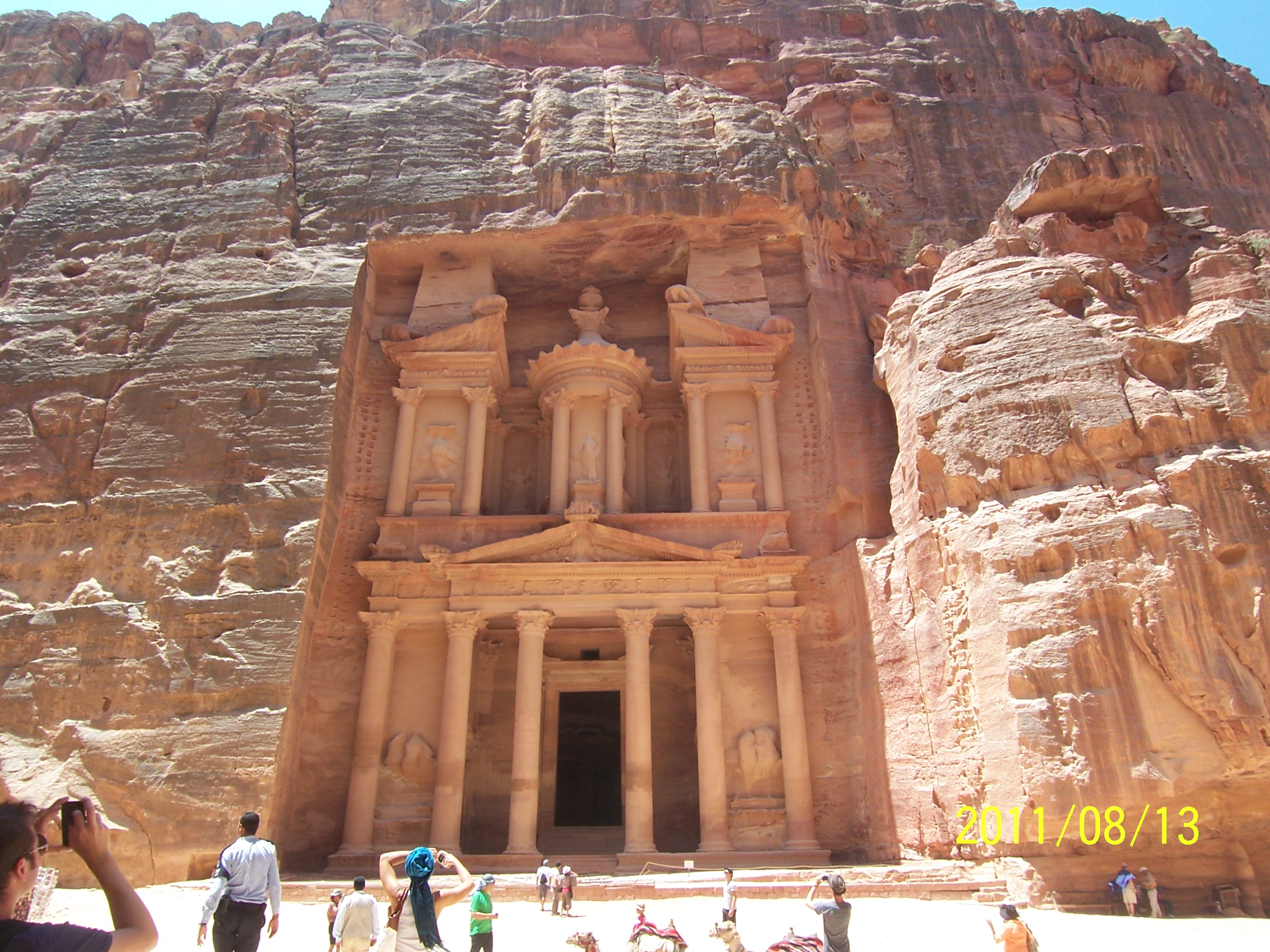 In Jordan Walking into Jordan - the ancient desert city - iNEWS