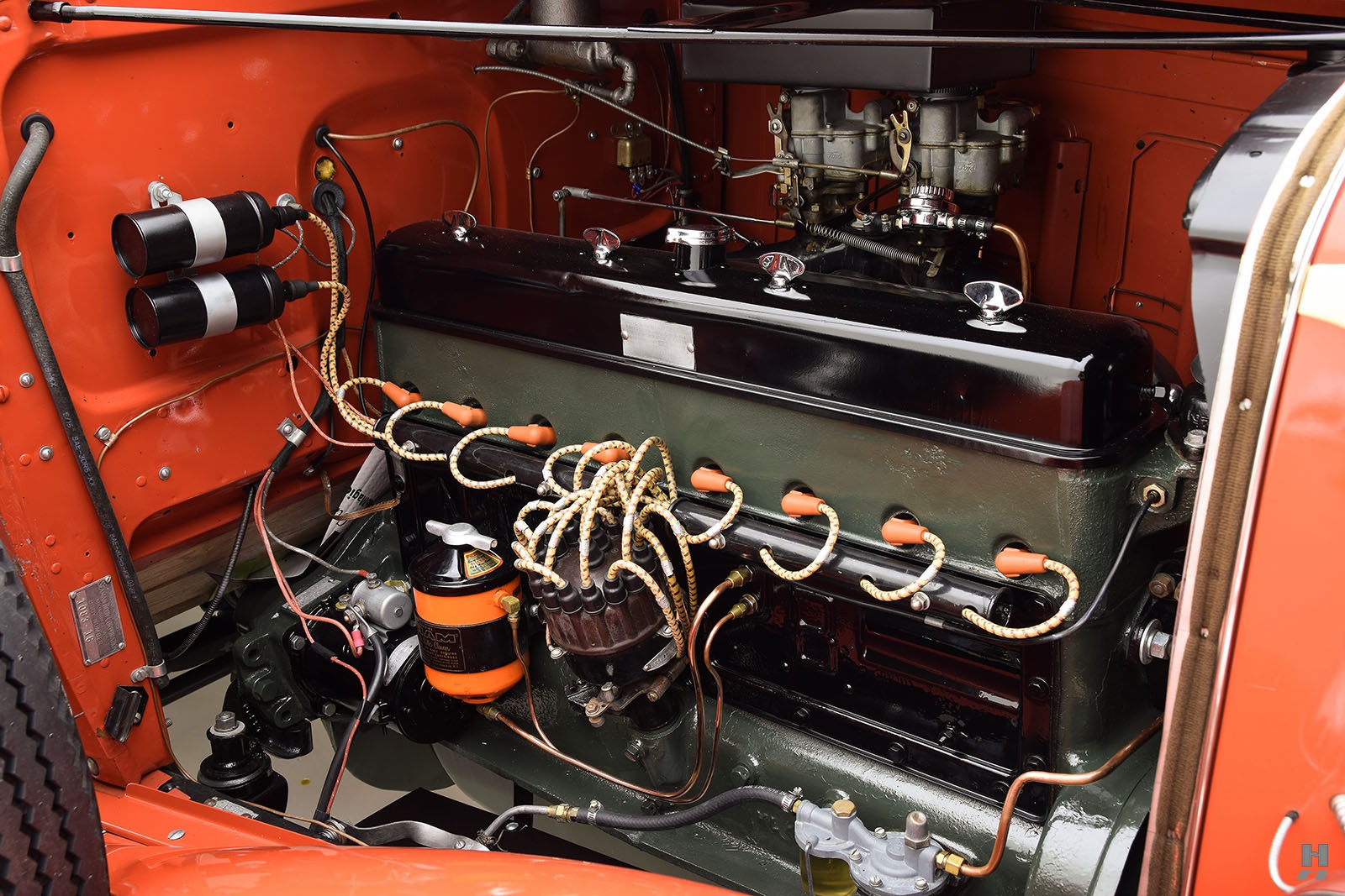 Why does the Dodge Hemi have 2 spark plugs per cylinder? iMedia