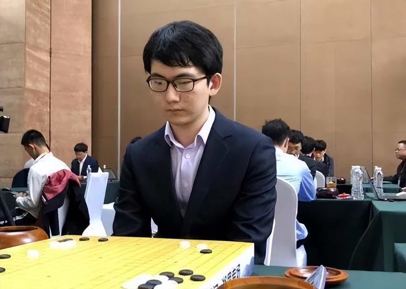 Among the 4 people, Ding Hao made great contributions and defeated Han