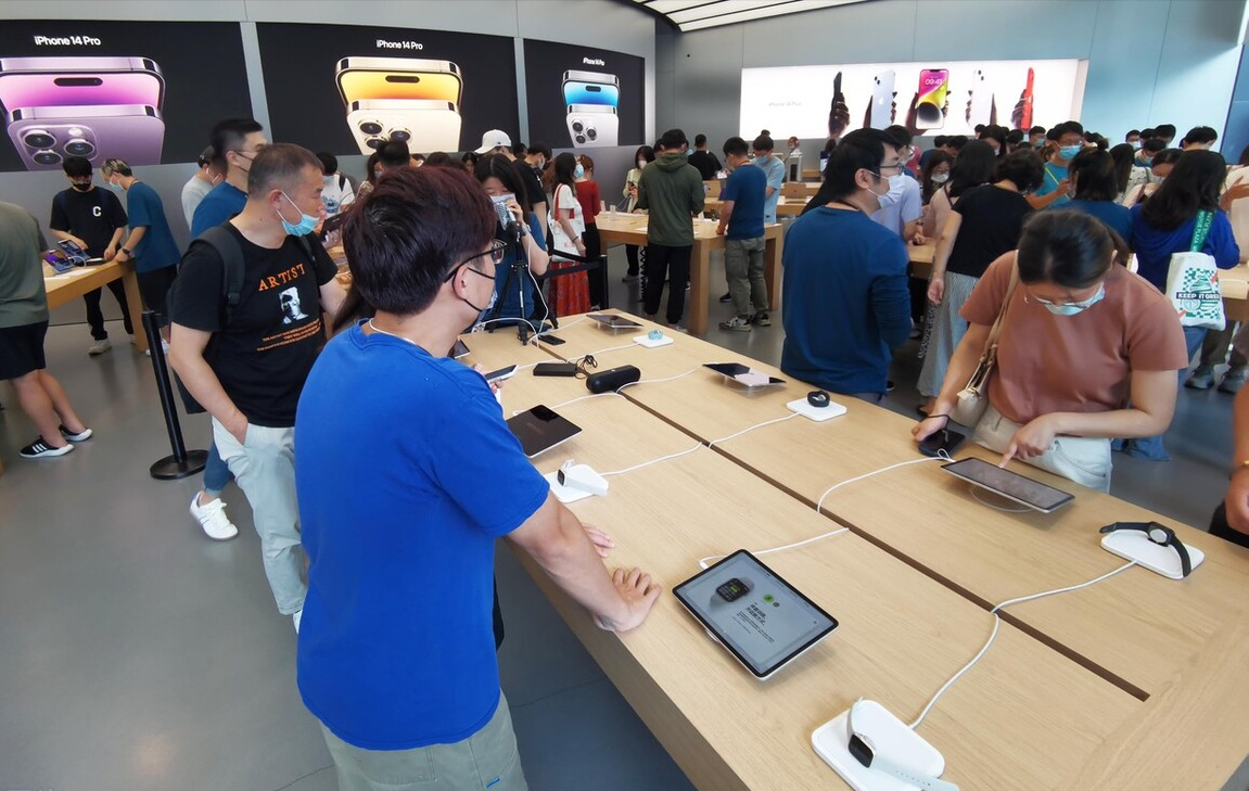 Why do young people like to use iPhone?The answer is embarrassing - iNEWS