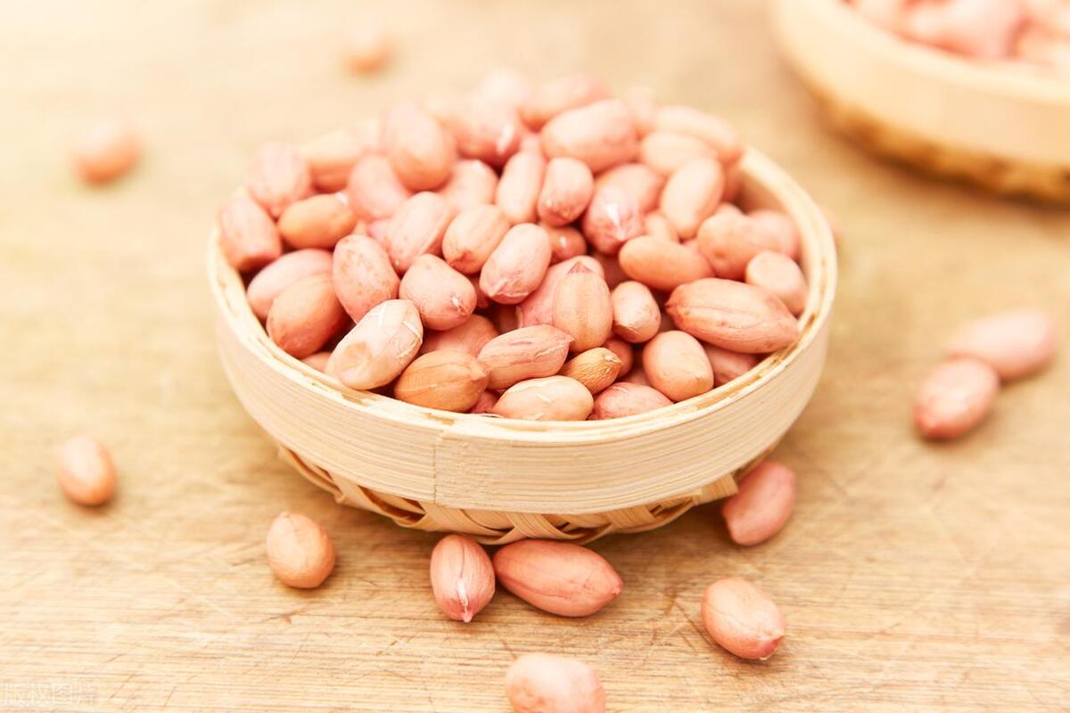 Eating peanuts often, does it raise blood fat or lower blood fat? iNEWS