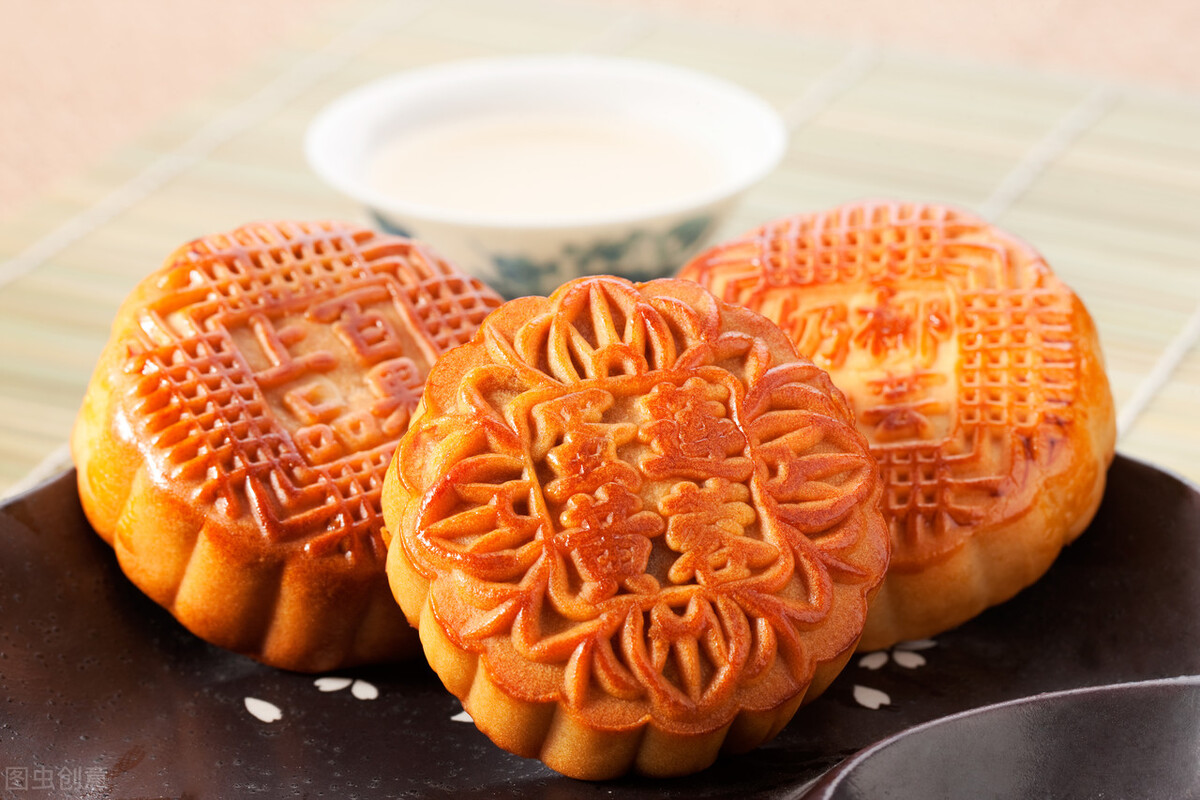 A Guide to Eating Mooncakes!How should moon cakes be eaten?Please keep ...