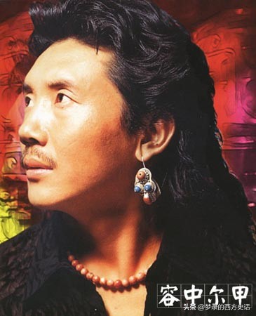 A Rong Singer Famous singer Rong Zhongerjia: