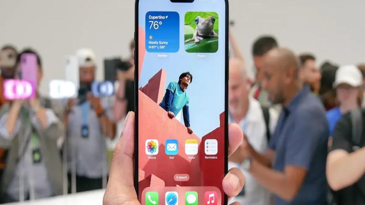 Apple iPhone 16 hands-on review: The user experience is significantly ...