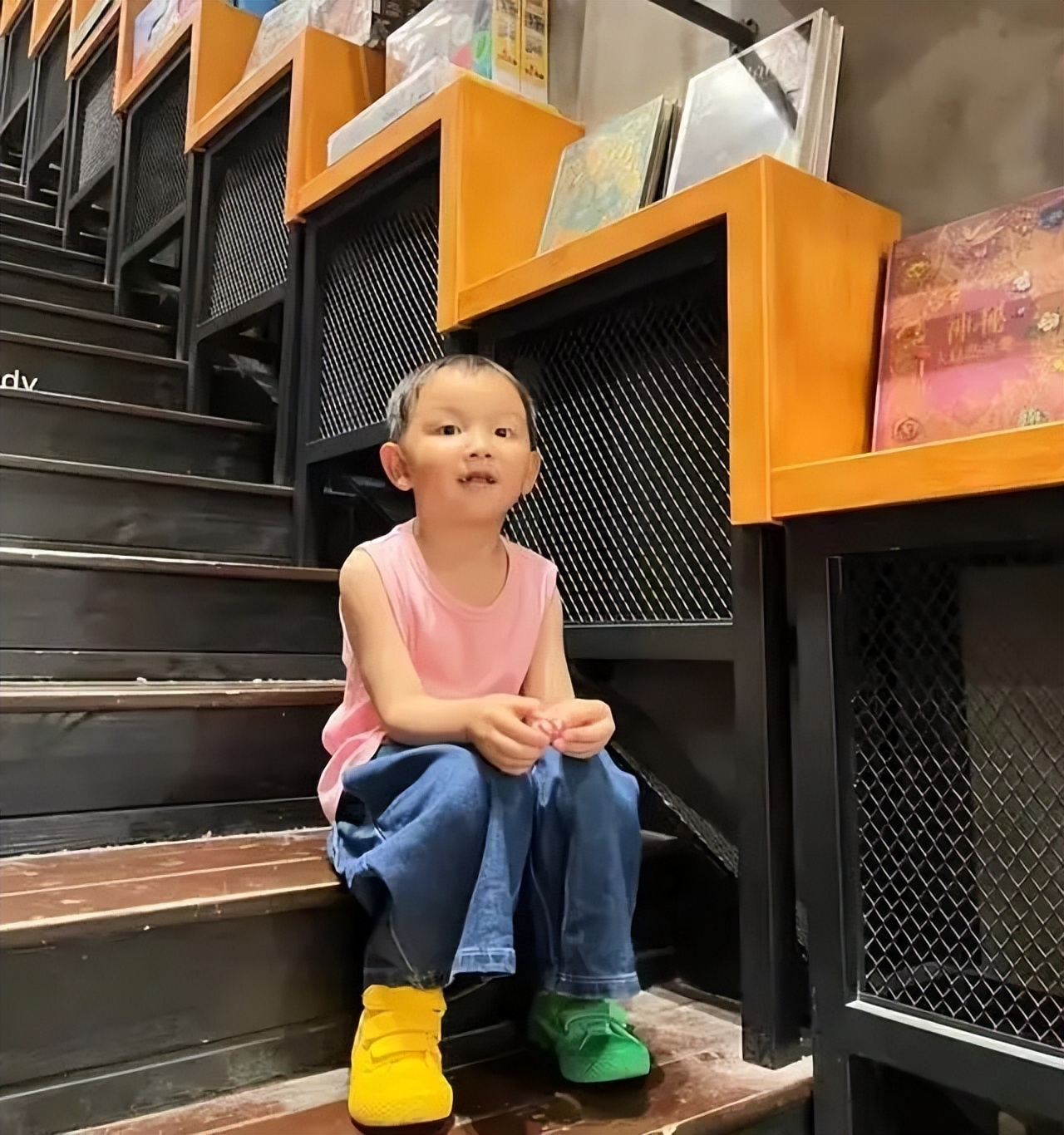 Xiong Lei took his son Yan Bao to Changsha to play, the comment area ...