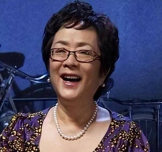 A few days after Xie Lisi died of illness, her old partner Wang Jieshi ...