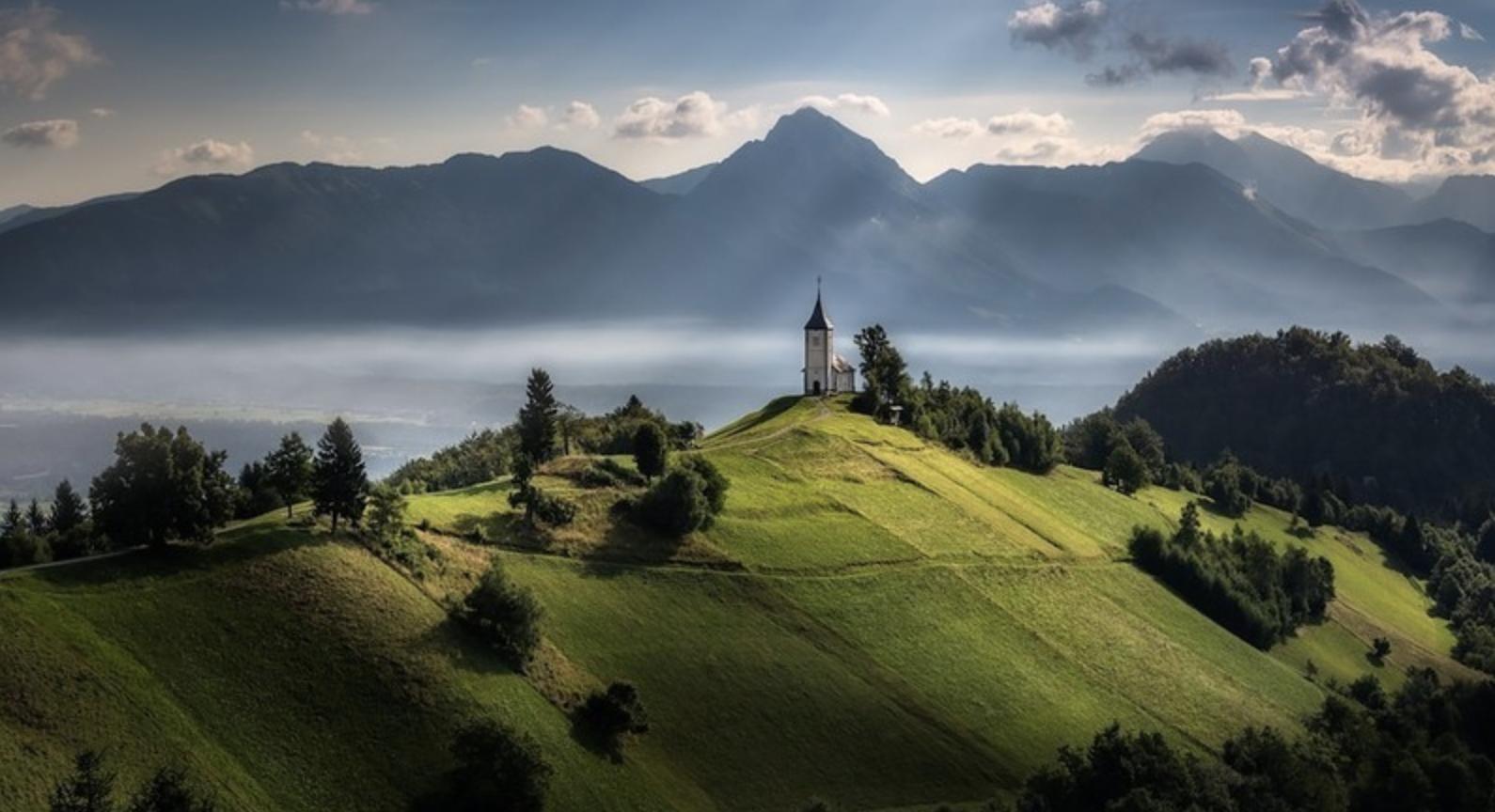 A low-key, capable constellation - iMedia